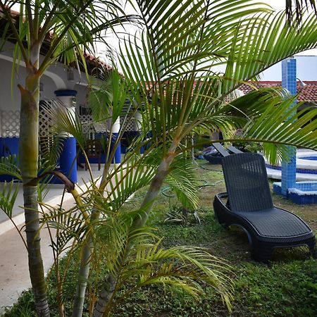 Hotel Plaza Almendros, Isla Mujeres Luaran gambar