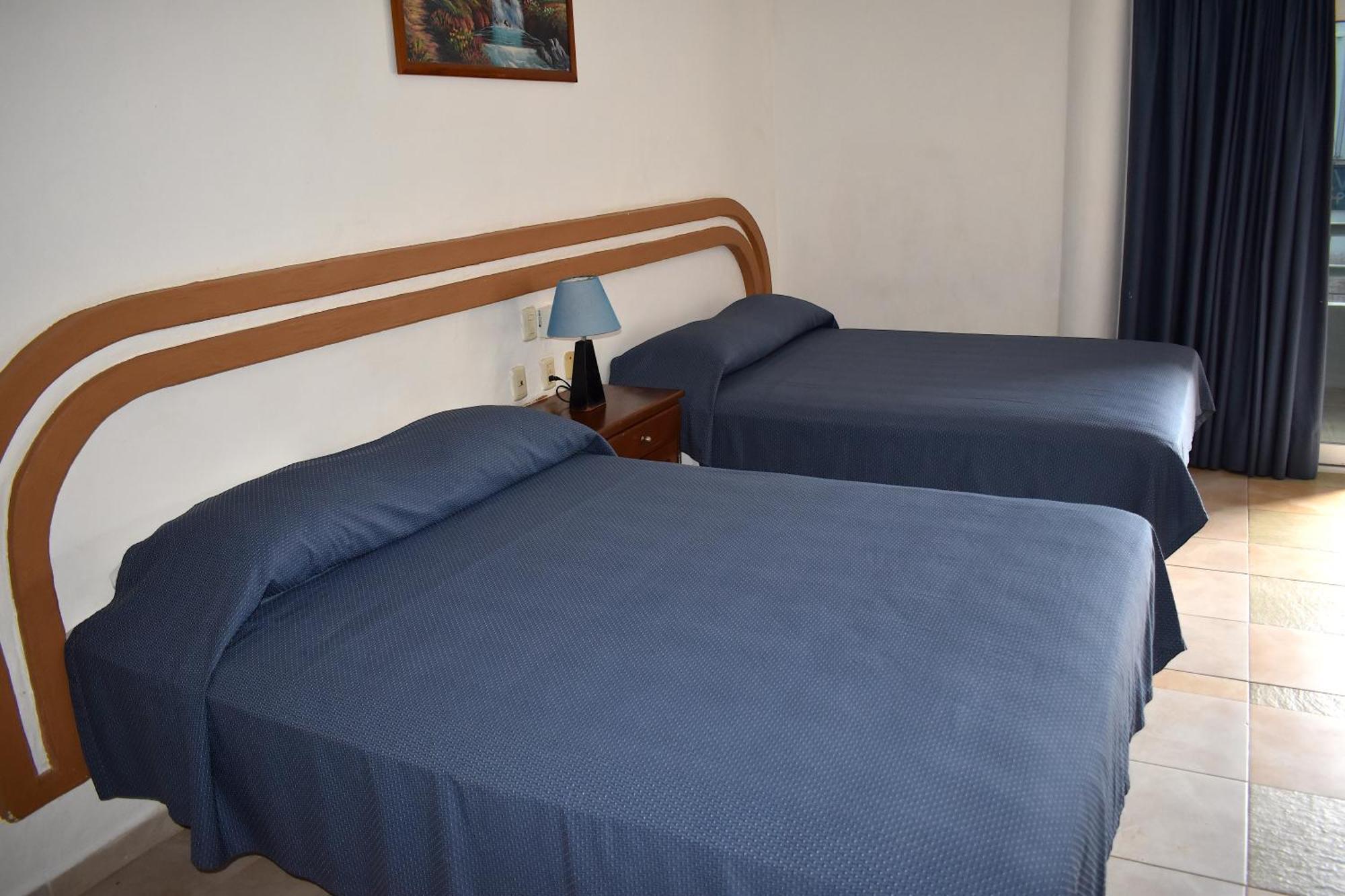 Hotel Plaza Almendros, Isla Mujeres Luaran gambar